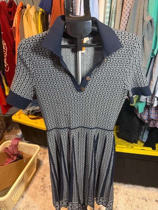 Tory Burch Dresses & Skirts - Tory Burch Gemini Link Polo Dress Size M Blue White Knit Pleated Midi